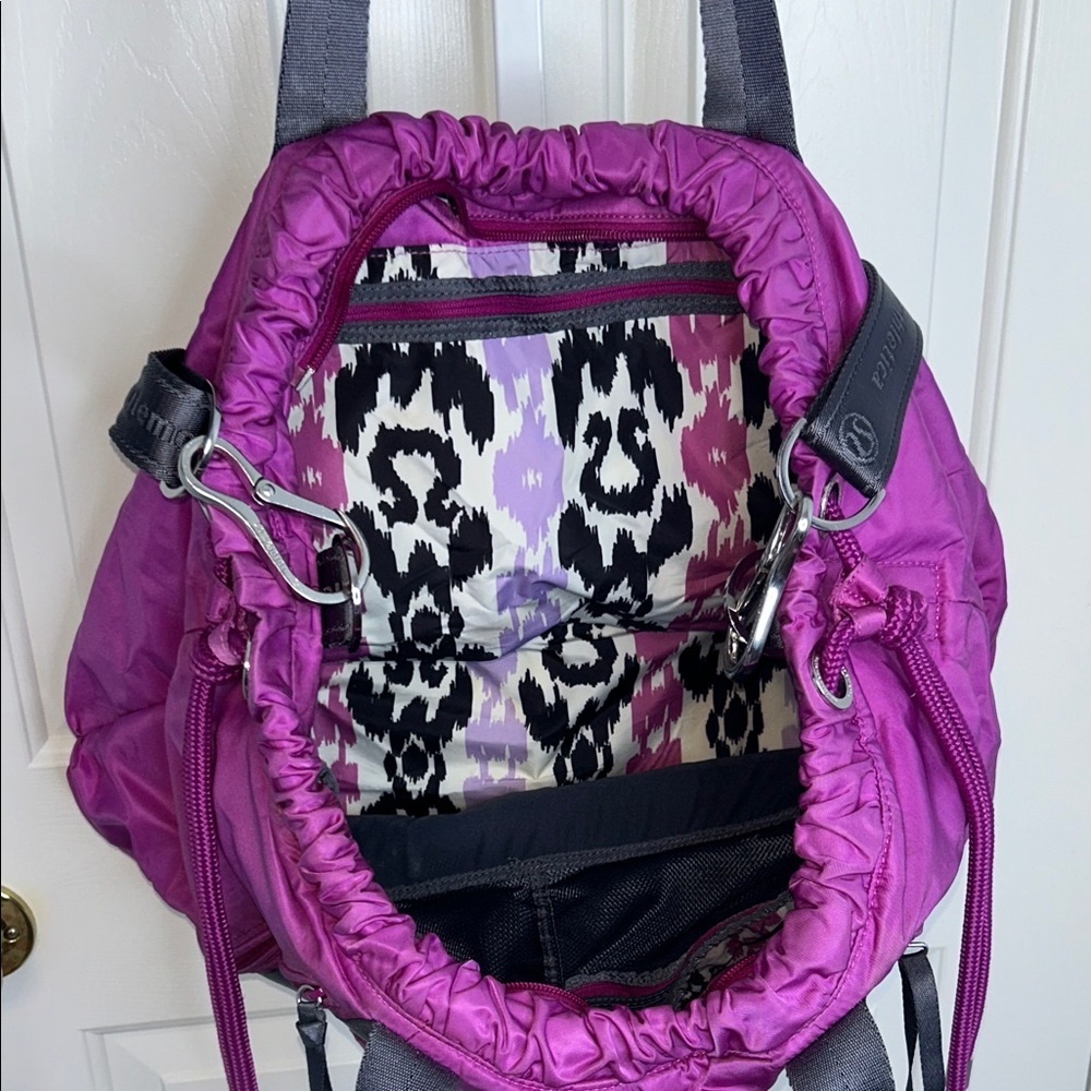 lululemon Effortless Bag Yoga Tote Laptop Neon Purple Nylon - Picture 13 of 17